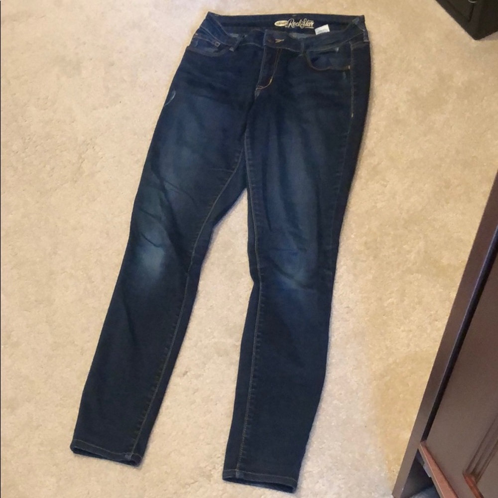 Women’s skinny, mid-rise rockstar jeans.